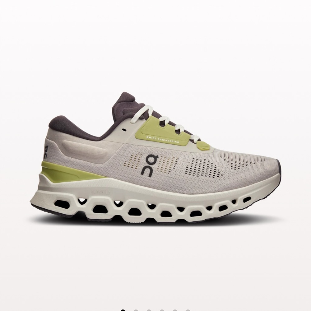 *NEW W/ BOX* ON  Running Shoes size 8